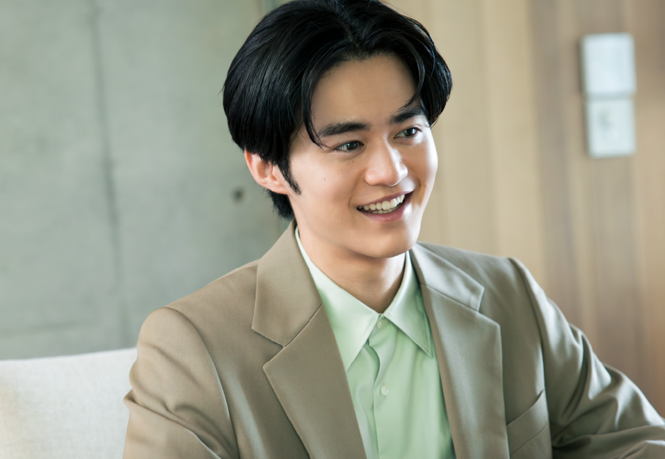 鈴鹿央士様の写真